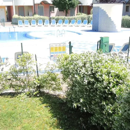 דירה Spacious With Terraces And Fireplace ביביונה