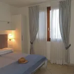 Апартаменти Spacious With Terraces And Fireplace Бібіоне