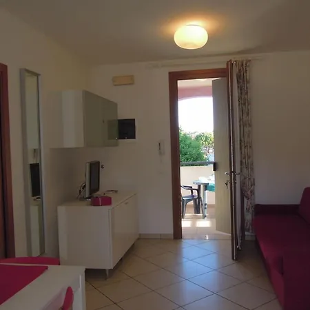 Spacious With Terraces And Fireplace Бибионе