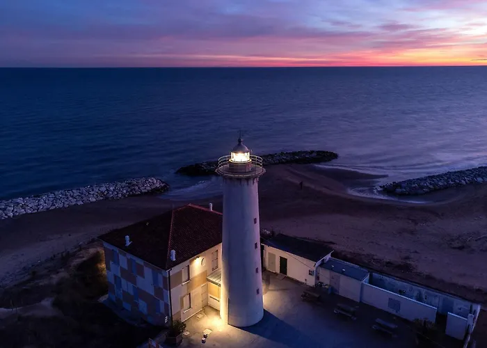 Spacious With Terraces And Fireplace